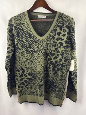 Women’s Retrology Large Green & Black Animal Print Sweater